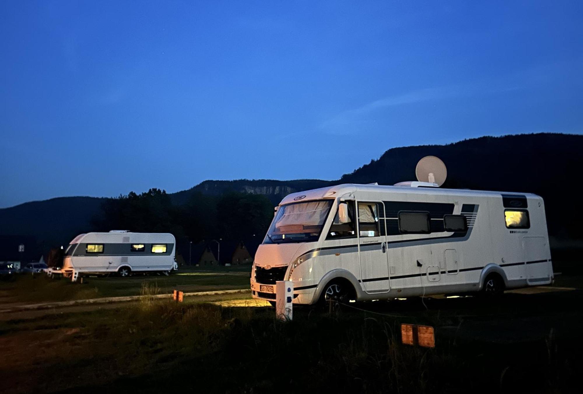 Gory Stolowe Camp -Miejsce Na Kamper, Przyczepe Lub Namiot Радкув Екстер'єр фото